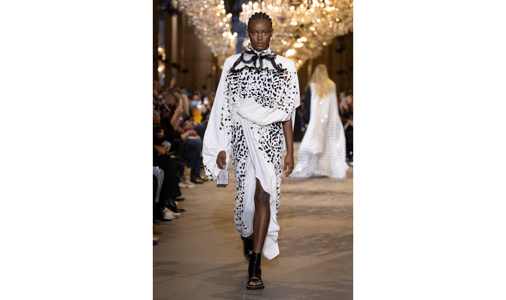 Louis Vuitton Catwalk Fashion Show Womenswear SS2018 Paris